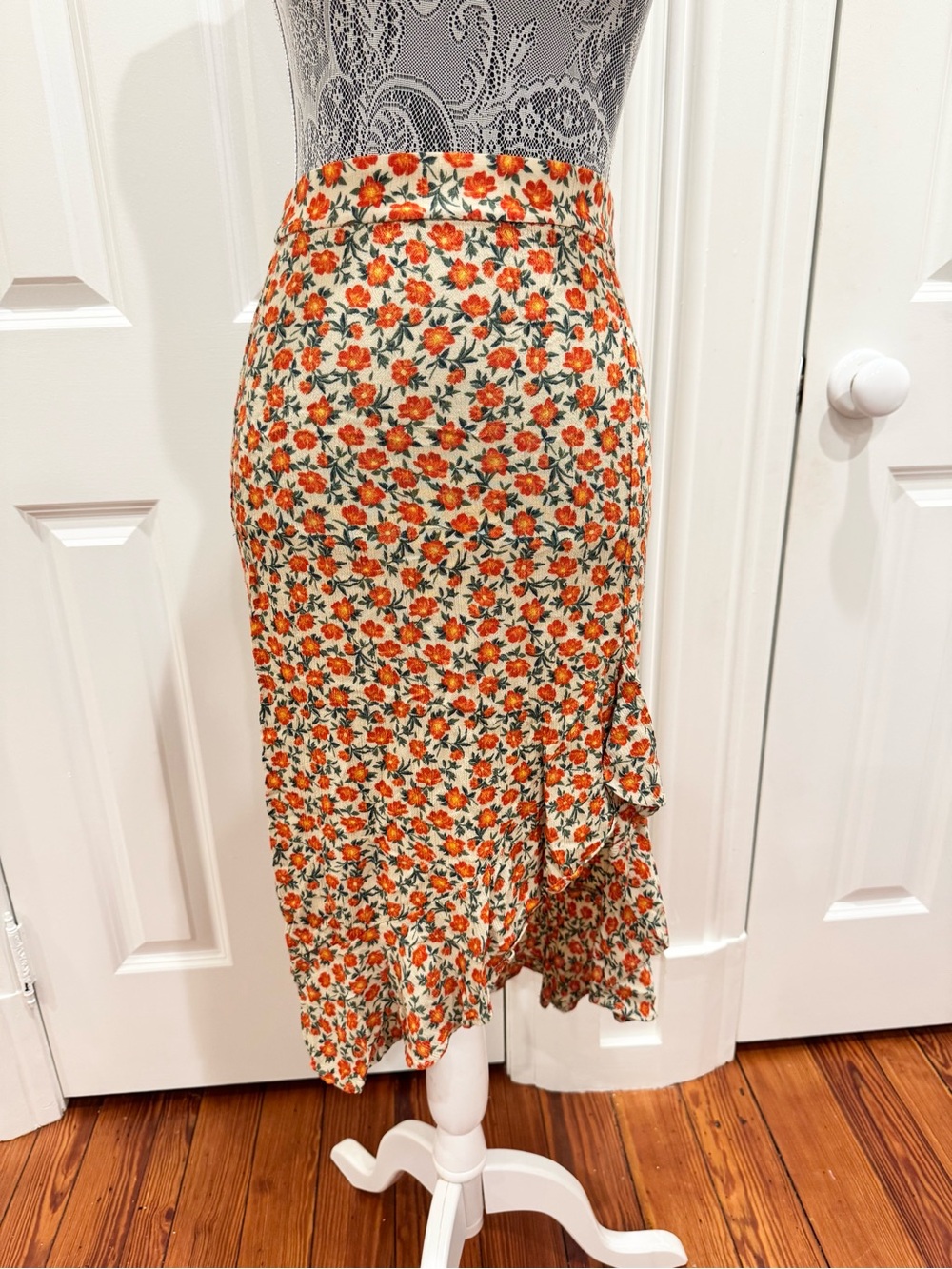 Pull&Bear Asymmetrical Midi Skirt with Orange Floral Print & Ruffle Hem Sz. M